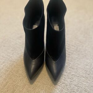 Size 40 Jimmy Choo leather and suede ankle boots